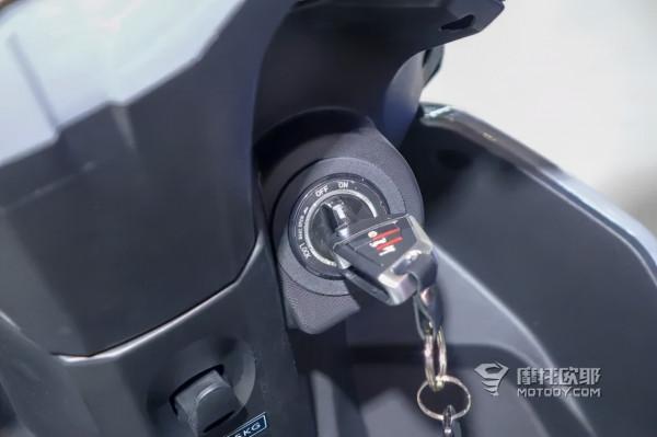 臺榮釋出2022款探路者300,更有一臺運動小踏板亮相摩展現場 臺榮釋出2022款探路者300,更有一臺運動小踏板亮相摩展現場