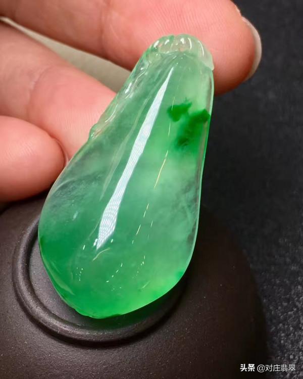 翡翠戴久了會變種？人養玉，玉養人的科學依據是什麼？