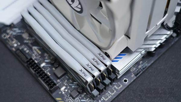 男人的浪漫，高達定製電腦主機DIY分享