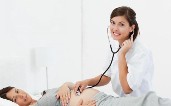 24年前，轟動世界的全球首例七胞胎，現已長大成人，離開獲贈別墅