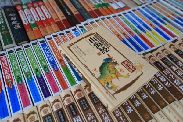 真不可思議!在新疆溫泉縣,竟然發現了山海經神獸!可憐可愛可嘆 真不可思議!在新疆溫泉縣,竟然發現了山海經神獸!可憐可愛可嘆