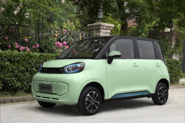 不少車企紛紛入局 微型電動車銷量會一路高歌嗎？