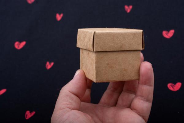 情人節：送禮不規範，分手兩行淚