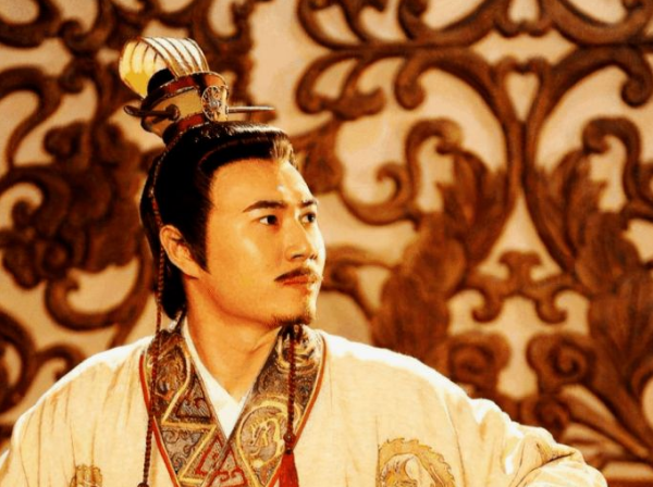 撒謊溜鬚拍馬哄騙皇帝的高手，看看與和珅相比哪個更厲害