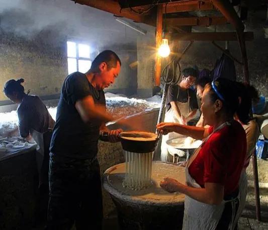 闖關東文化和東北的村、屯、店、窩堡、燒鍋、油坊等地名的由來 闖關東文化和東北的村、屯、店、窩堡、燒鍋、油坊等地名的由來