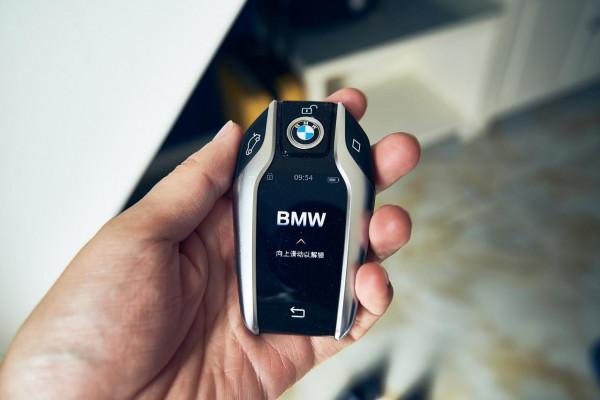 【X自駕】開寶馬5系插混，打卡秦皇島海岸，帆船、動漫任你玩