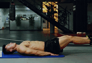 腹部贅肉多？4個方法，5個動作幫你縮小腰圍，恢復緊緻腹部