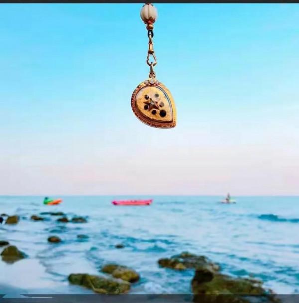 「佛牌科普」幸運星正確的拍照方式，面朝大海春暖花開