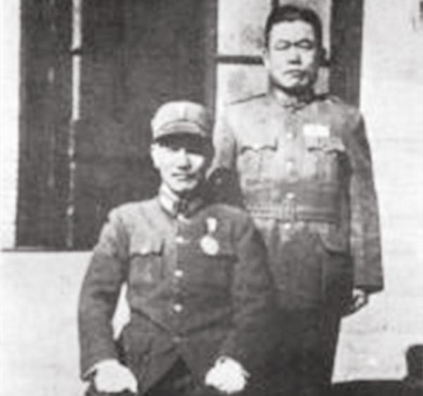 邱清泉唯一留在大陸的兒子，主動放棄前往臺灣，後來的結局如何？