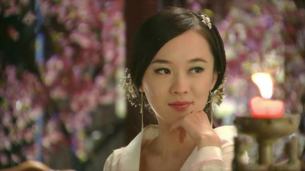 甄嬛傳播出前無人看好，孫儷被質疑扮嫩，網友希望佟麗婭演甄嬛