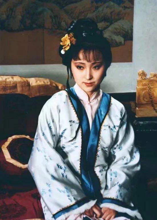 人到中年，再讀紅樓，一把辛酸