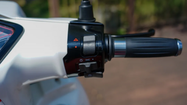 13980元，150復古踏板新格局 維多利亞 Sixties 150i靜態評測