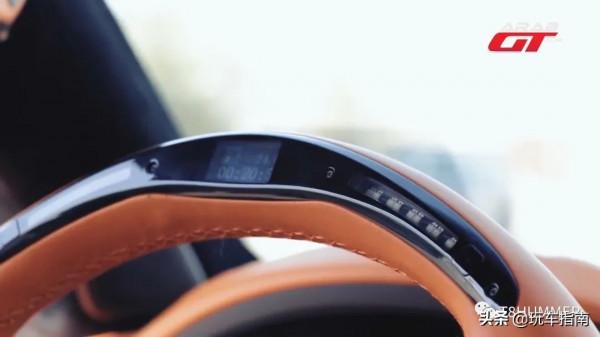 迪拜土豪將豐田陸地巡洋艦LC200改成了皮卡，還是六驅的