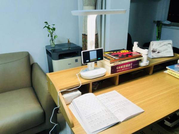 一臺高標準護眼燈還自帶學習機功能,是否能取代培訓機構的輔導? 一臺高標準護眼燈還自帶學習機功能,是否能取代培訓機構的輔導?