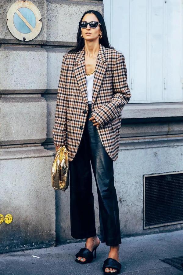 法國女人的秋冬穿搭真美!她們的這些單品其實你都有,照穿你也美 法國女人的秋冬穿搭真美!她們的這些單品其實你都有,照穿你也美