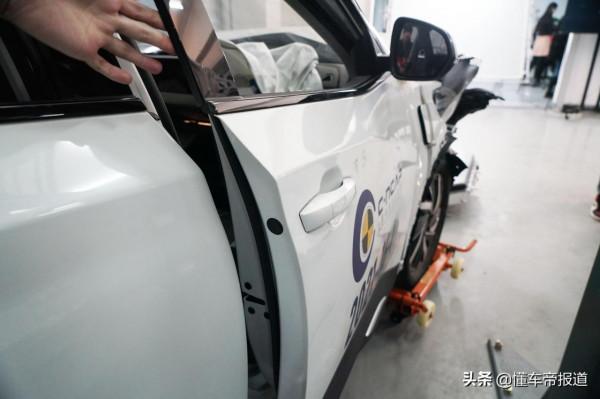 新車｜正撞、側撞、偏置碰撞後 你的電動汽車安全嗎？