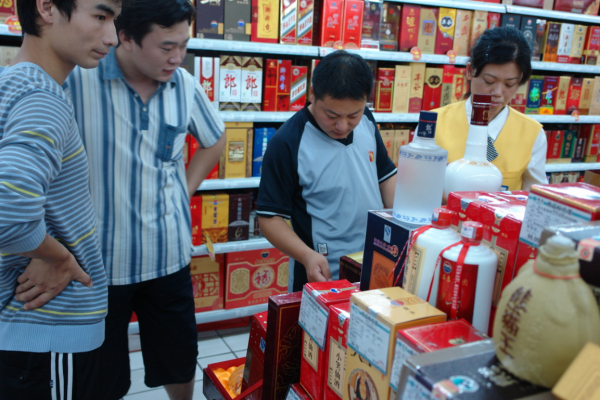 超市3款慘敗酒，因太便宜被嫌棄，實則是&OpenCurlyDoubleQuote;不加1滴香精&rdquo;的純釀