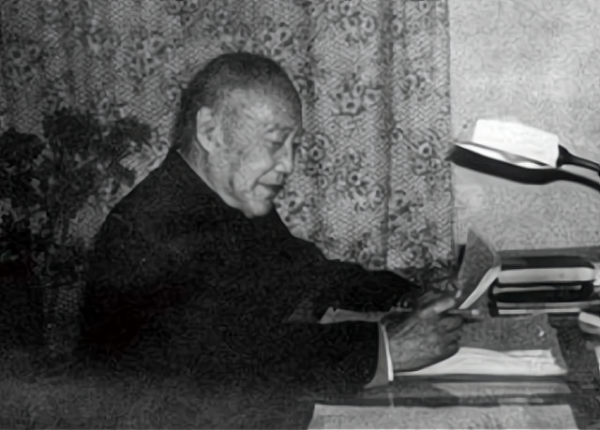 他曾任上海市委秘書長,連高檔賓館都不捨得住,女兒後來成副總理 他曾任上海市委秘書長,連高檔賓館都不捨得住,女兒後來成副總理