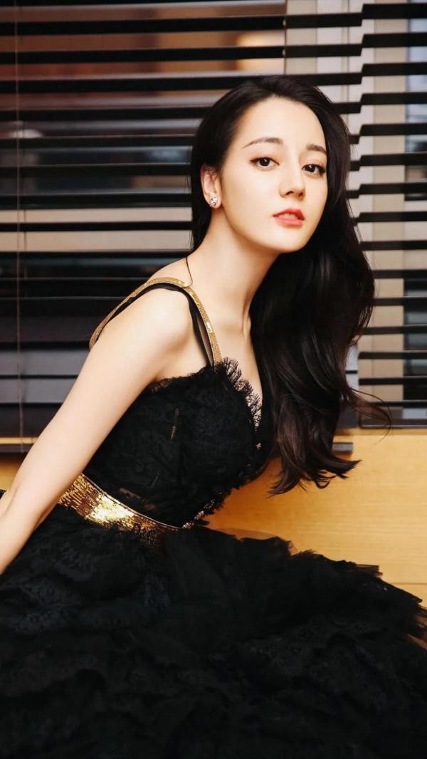 迪麗熱巴高畫質寫真照來了 迪麗熱巴高畫質寫真照來了