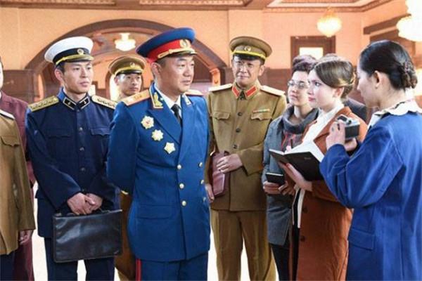 1955年，彭德懷找到陳賡：這個人軍銜高了，調一級，陳賡不太同意