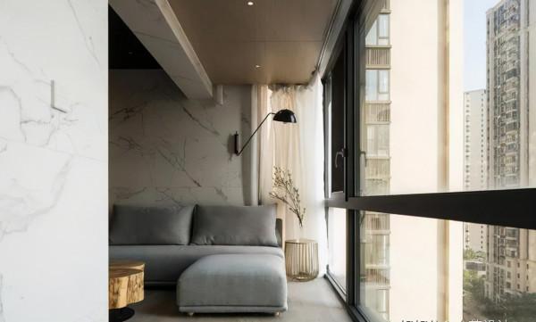 140㎡整出70㎡收納空間,還有超大落地窗,從早美到晚 140㎡整出70㎡收納空間,還有超大落地窗,從早美到晚