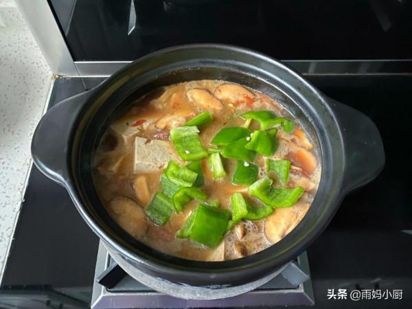 砂鍋豆腐煲山東的家常做法,豆腐鮮嫩又入味,湯汁美味又下飯 砂鍋豆腐煲山東的家常做法,豆腐鮮嫩又入味,湯汁美味又下飯