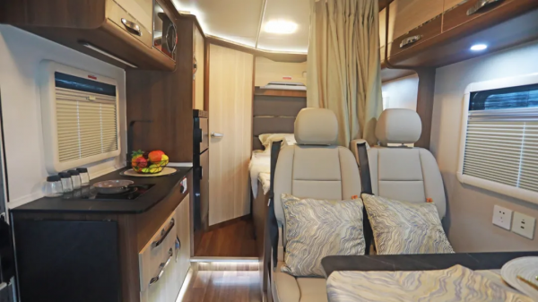 法美瑞福特T型房車-福牛一號榮耀迴歸 可商務可輕旅居