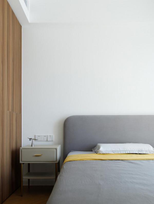 LDK一體設計+半吊無主燈設計，看了他112㎡新家後，果斷拍照收藏