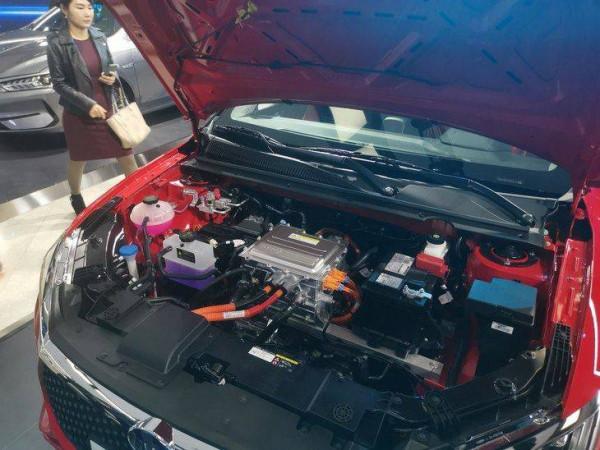 比亞迪e2新增車型正式上市 售價8.98萬元 續航301km 比亞迪e2新增車型正式上市 售價8.98萬元 續航301km