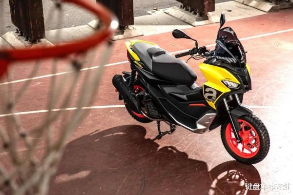 ADV踏板野蠻生長,阿普利亞也來涉足,推出SR GT 125/200 ADV踏板野蠻生長,阿普利亞也來涉足,推出SR GT 125/200