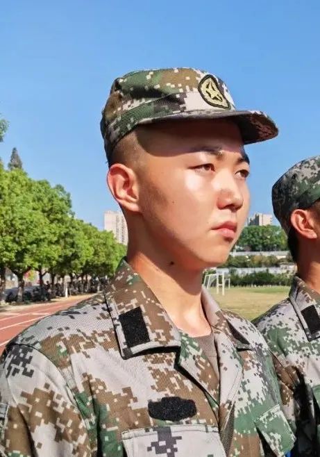 入伍滿月，新兵最新情況來了！（附入伍前後對比照）