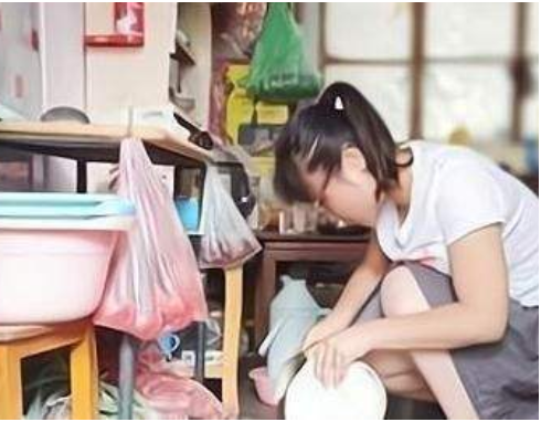 學霸沈娟高考成績才47分，爺爺含淚要求查卷，真實情況惹人感動