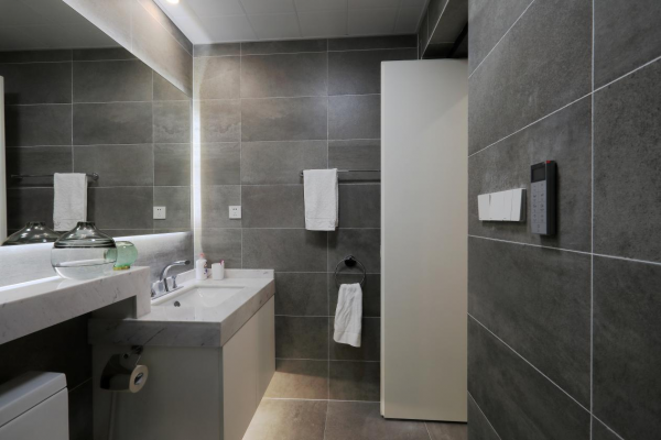 為啥家這麼溫馨呢？燈光：因為我無處不在