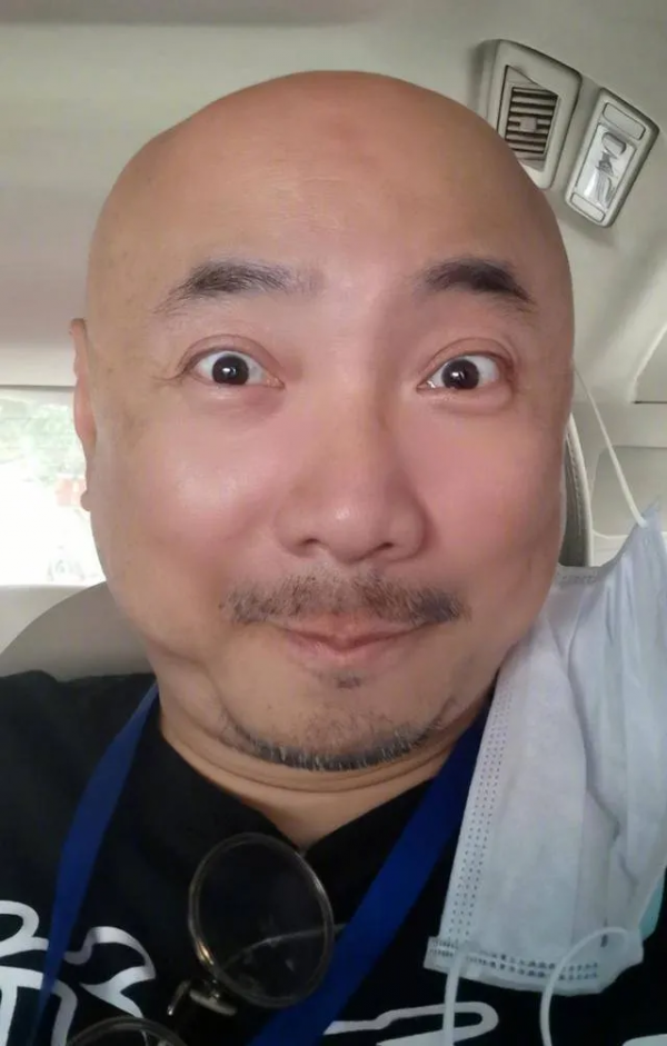 發腮禿頭、酒糟鼻、大肚腩，還有塑膠僵臉，中年男星的辣眼震撼
