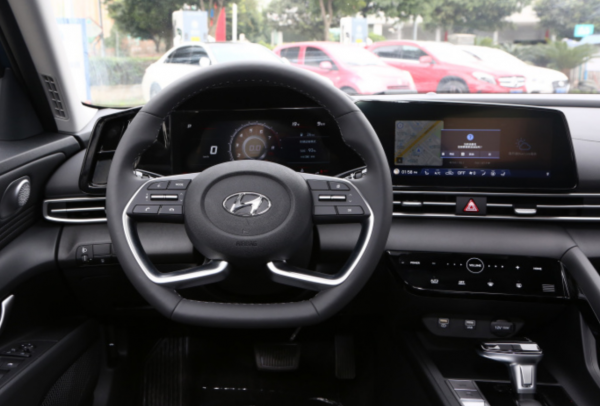 10萬預算，三款熱門合資家轎大PK，誰才是&quot;超值&quot;之選？