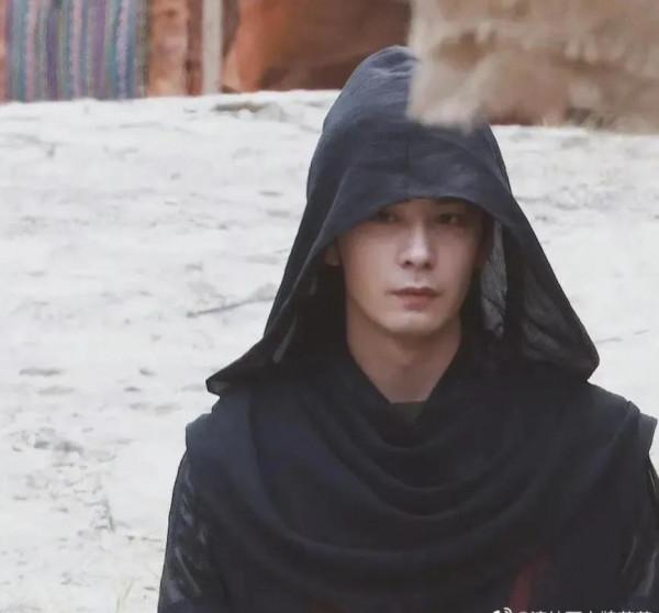 熬過了2021年的“古偶醜男潮”，2022年終於可以上岸狂歡了