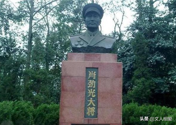 紅軍第五次反圍剿令人痛心一戰，失利後軍團政委判刑，團政委處決