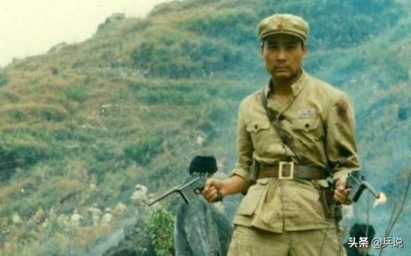1949年軍代表進駐貴州鄉村，遭土匪持刀夜襲，一人反殺2名悍匪