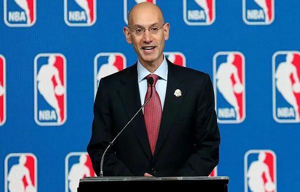 相比拉科布的“壕”，蔡崇信的“莽”，珍妮-巴斯無疑更勤儉持家