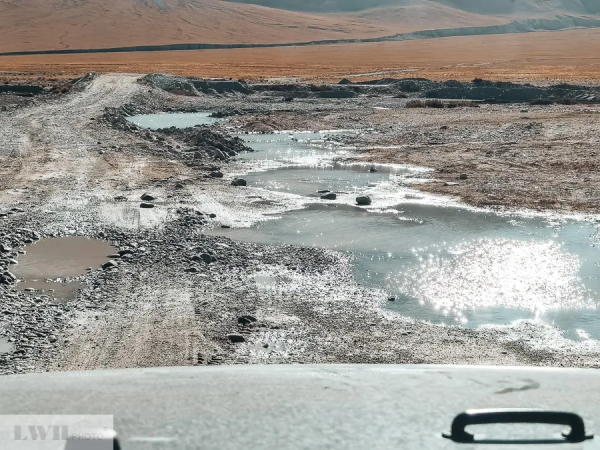 兩個人，一輛車，阿里北線無人區穿越