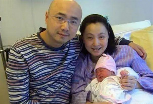 誰說娛樂圈沒有真愛?這五對夫婦因戲生情,每一對都能拍成偶像劇 誰說娛樂圈沒有真愛?這五對夫婦因戲生情,每一對都能拍成偶像劇