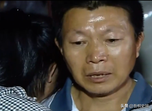 湖南養女高考金榜題名，卻與富豪爸爸相認，貧窮養父忍痛讓其抉擇