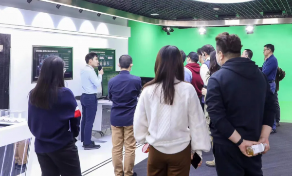 新一代行業解決方案中心 新華三隱藏了兩年的牌 出手了