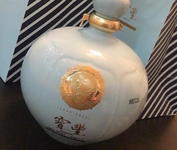 不會選白酒?行家:選白酒2大“訣竅”,純糧好酒一挑一個準 不會選白酒?行家:選白酒2大“訣竅”,純糧好酒一挑一個準