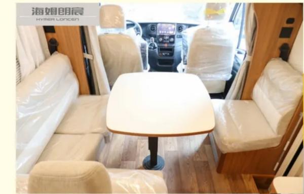 朗宸T型旅居車!空間超大食宿齊全,還配兩張大床能住3人 朗宸T型旅居車!空間超大食宿齊全,還配兩張大床能住3人