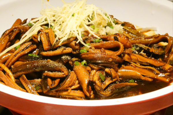 炒黃鱔，到底要不要焯水？四川大廚教你2招，又香又嫩，不臭不腥