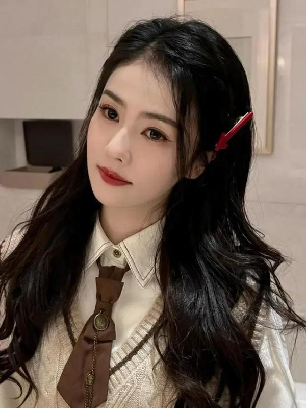 李沁和白鹿組圖