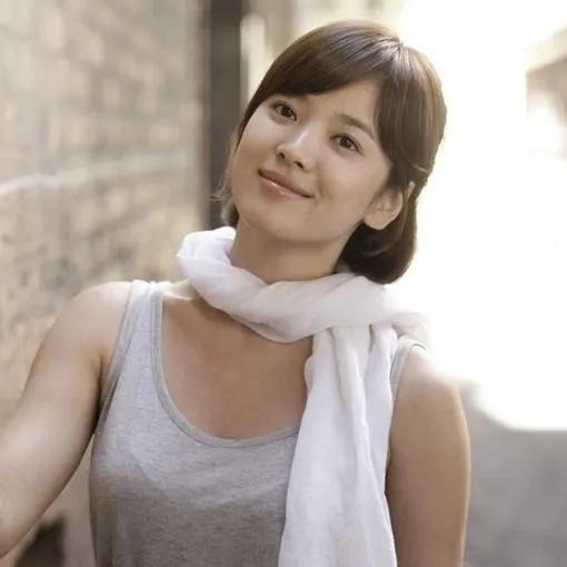 宋慧喬：早期真的是美翻了，一顰一笑很傾城，誰不心動呢？