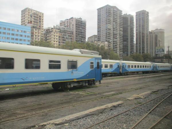 帶著車輪的聲音在阿根廷乘火車旅行。緩慢但浪漫 帶著車輪的聲音在阿根廷乘火車旅行。緩慢但浪漫