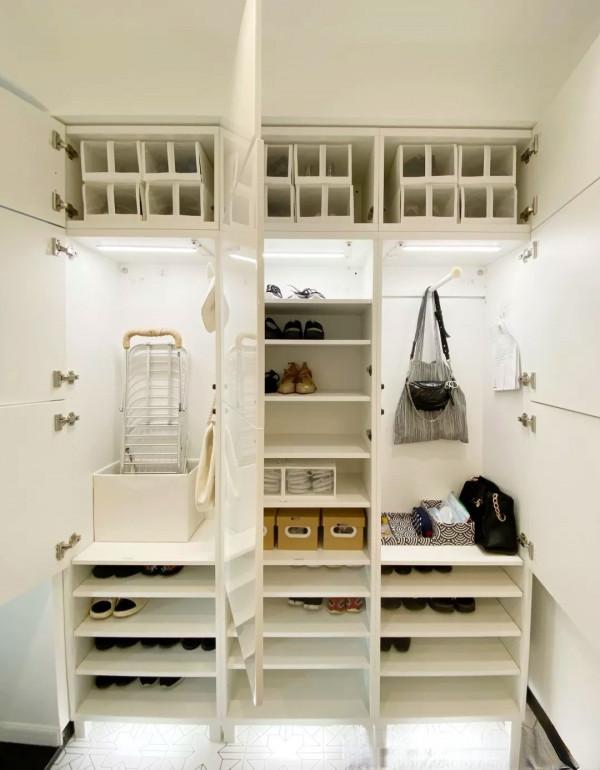 200㎡的房子換成100㎡後,空間縮小一半,家裡反而更井井有條了 200㎡的房子換成100㎡後,空間縮小一半,家裡反而更井井有條了